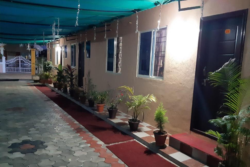 Sri Nandini Guest House Chikmagalur Ngoại thất bức ảnh